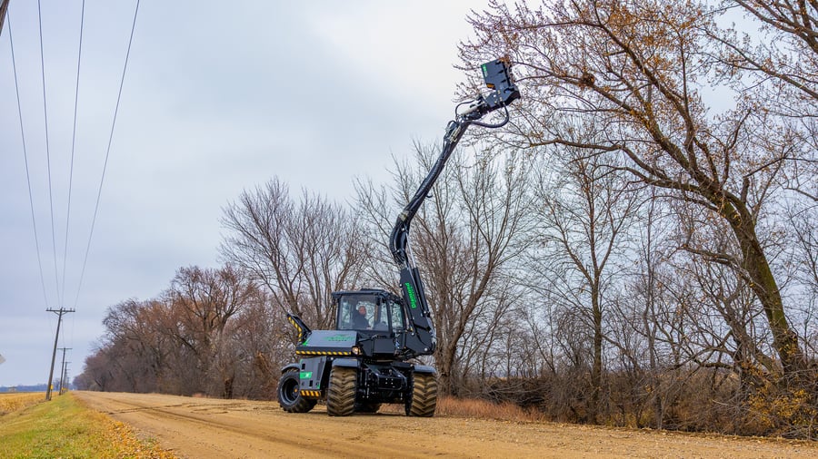 dm 360 cutting a tree